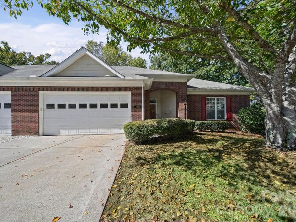 3741 Oak View Court , Matthews, NC 28105
