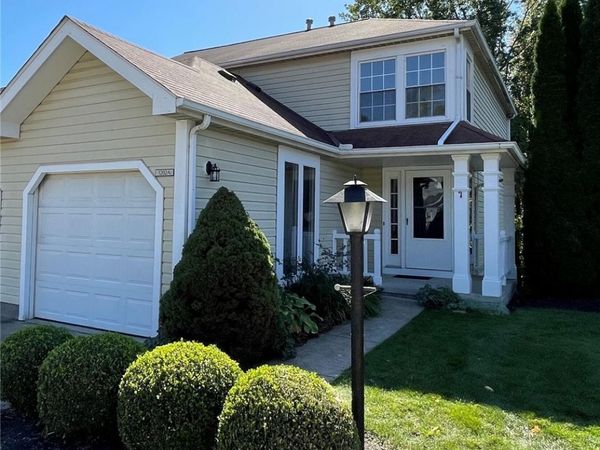 1202 Pinecrest Place, Unit A, Willoughby, OH 44094