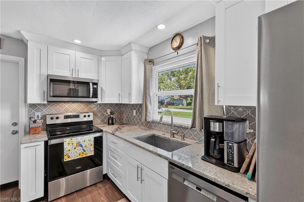4015 SE 1st Pl , Cape Coral, FL 33904 Photo
