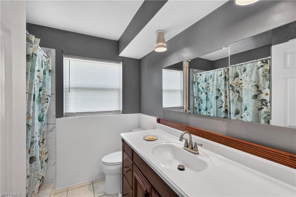 4015 SE 1st Pl , Cape Coral, FL 33904 Photo