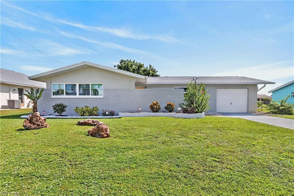 4015 SE 1st Pl, Cape Coral, FL 33904 Photo