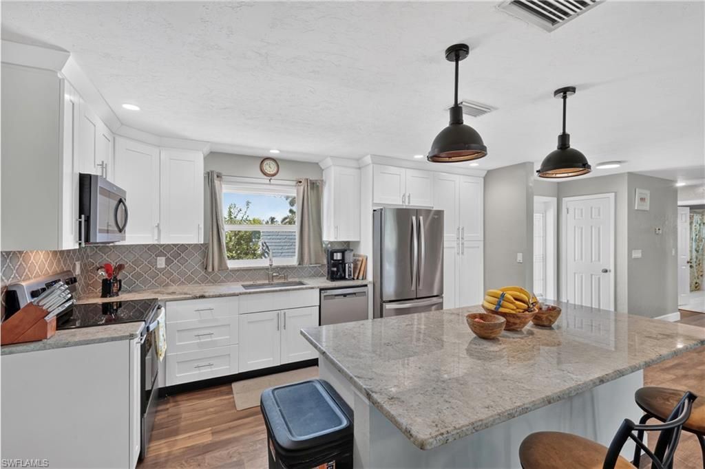 4015 SE 1st Pl, Cape Coral, FL 33904 Photo