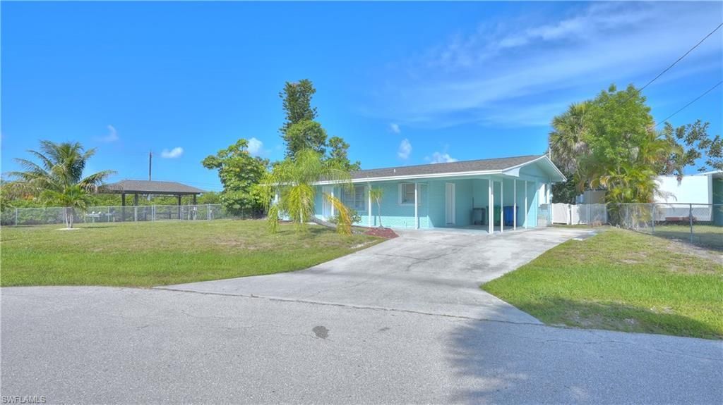 12055 Matlacha Blvd , Matlacha Isles, FL 33991 Photo
