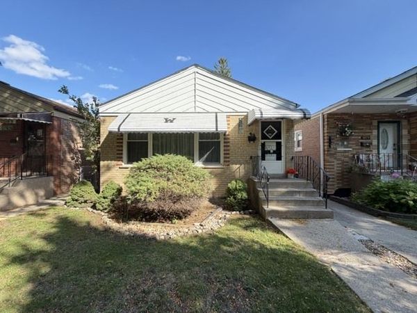 4821 S Leamington Avenue , Chicago, IL 60638