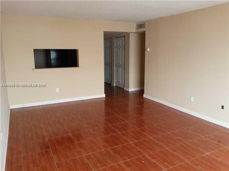 492 NW 165th St Rd , Unit C-512, Miami, FL 33169 Photo