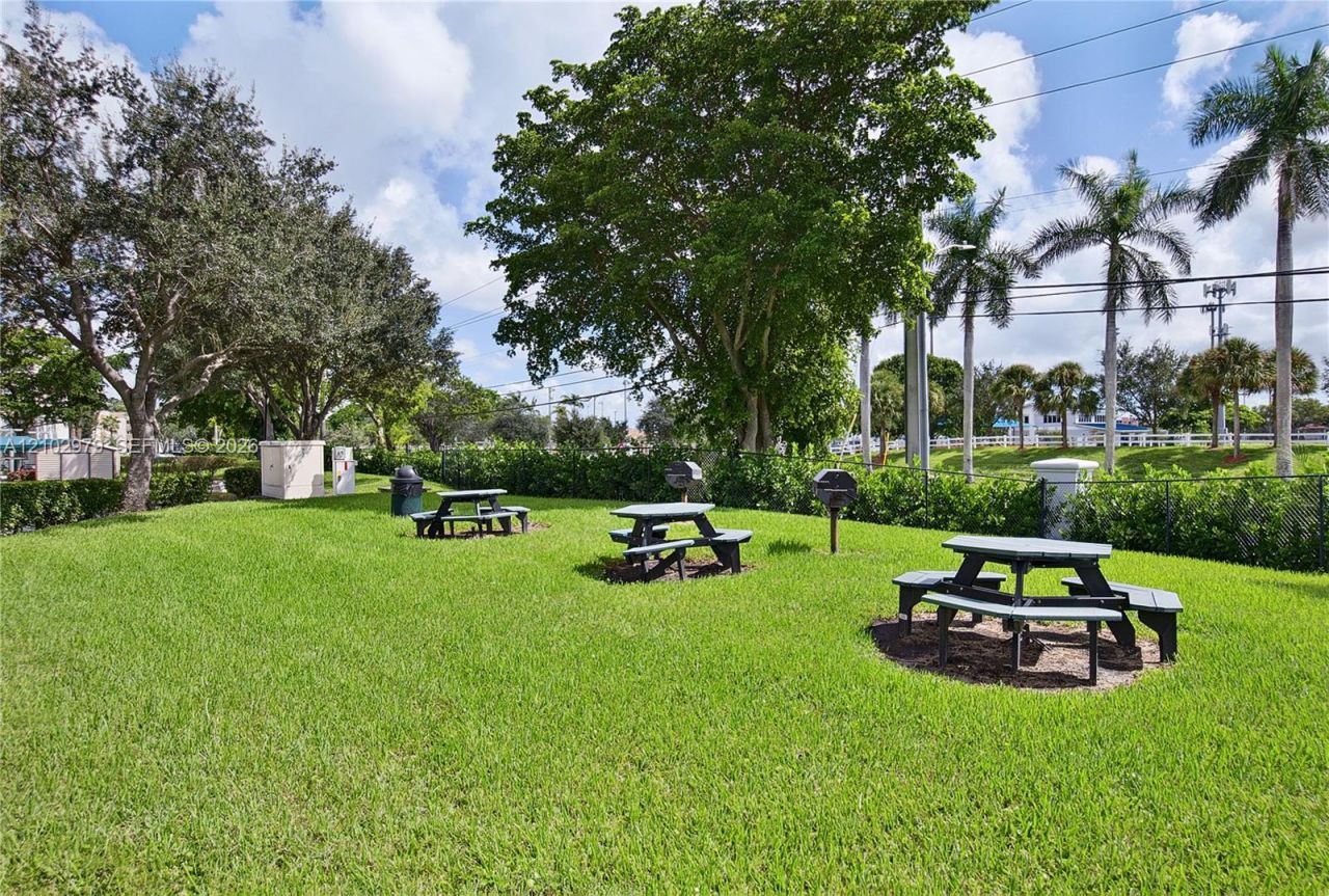 7623 Southampton Ter , Unit 206, Tamarac, FL 33321 Photo