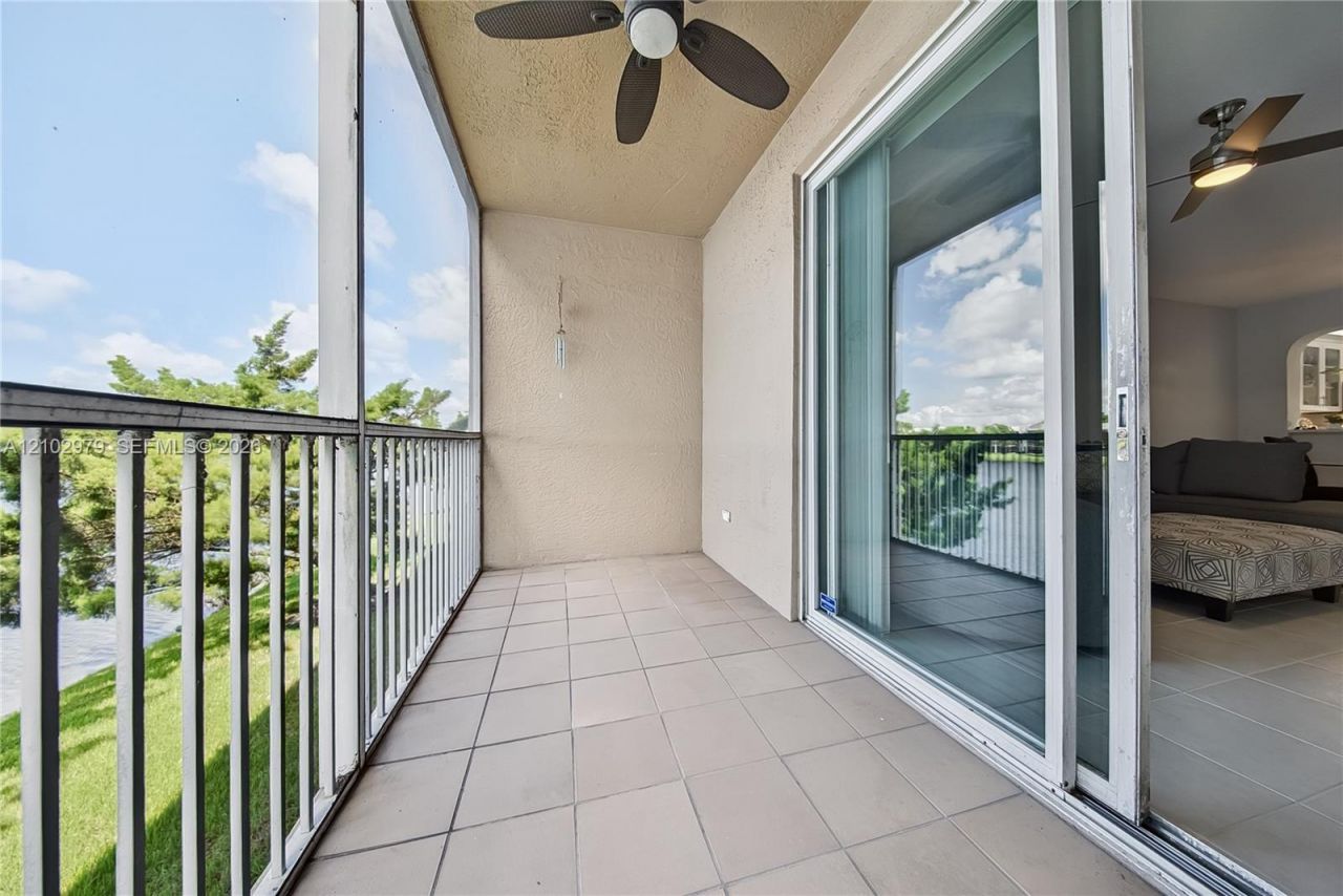 7623 Southampton Ter , Unit 206, Tamarac, FL 33321 Photo