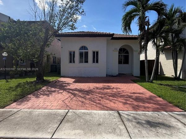 2514 NE 41 , Homestead, FL 33033