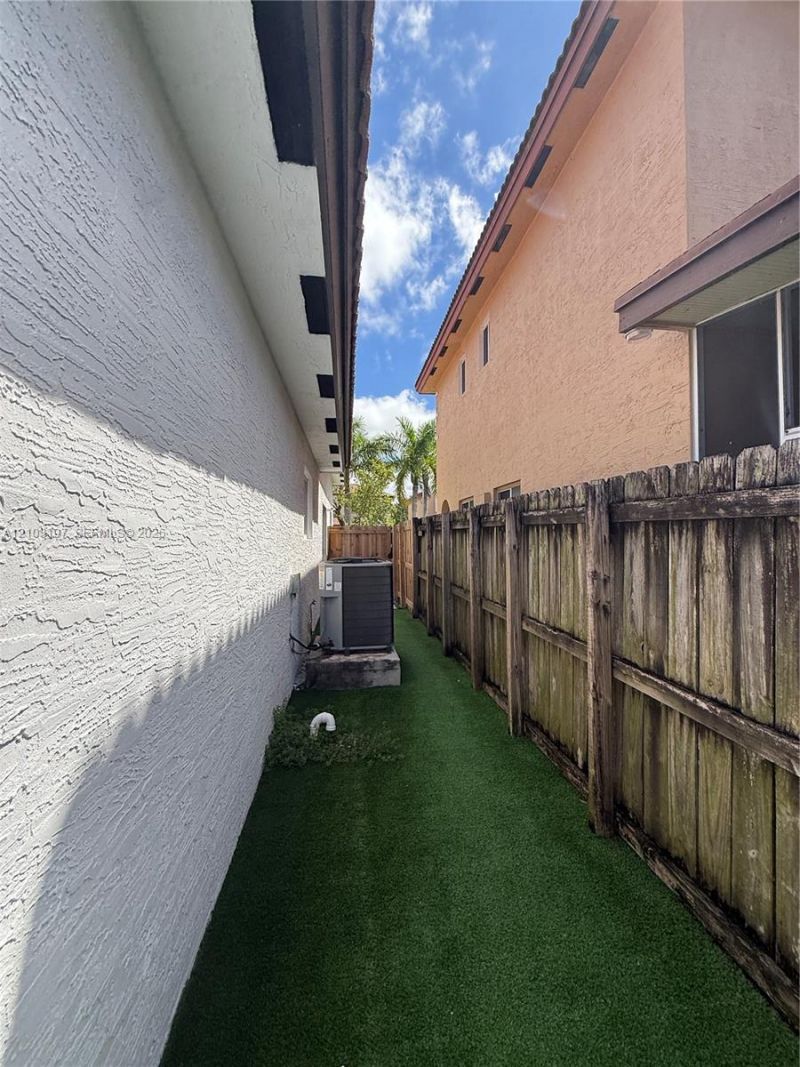 2514 NE 41 , Homestead, FL 33033 Photo