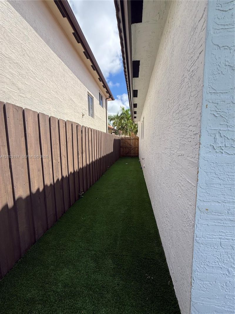 2514 NE 41 , Homestead, FL 33033 Photo