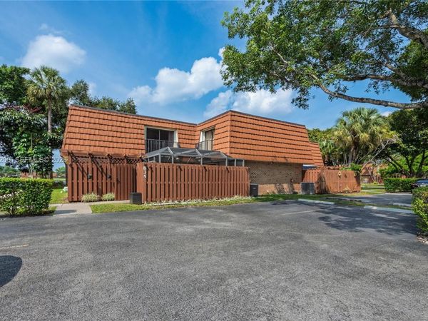 835 SW 118th Ter , Unit 835, Davie, FL 33325