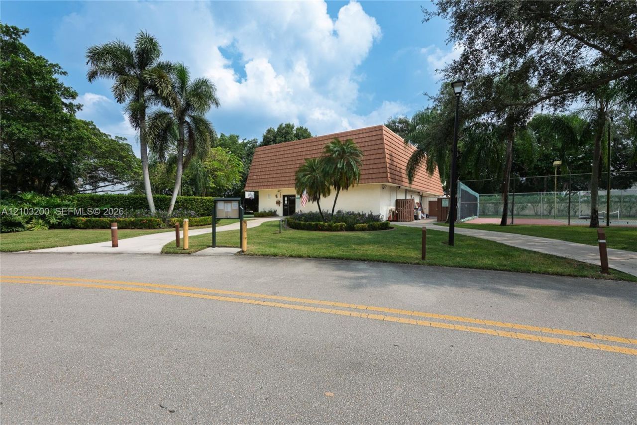 835 SW 118th Ter , Unit 835, Davie, FL 33325 Photo