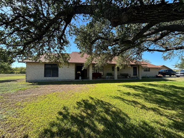 21208 Greenridge DR, Hutto, TX 78634