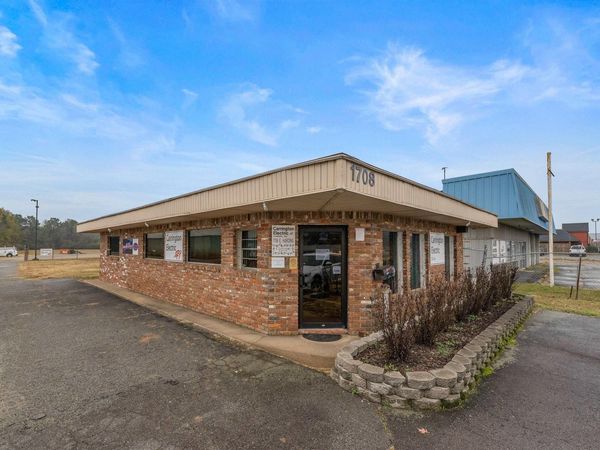 1708 E Harding Ave, Pine Bluff, AR 71601