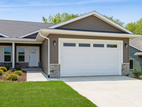 3100 Sunflower Street , Ely, IA 52227