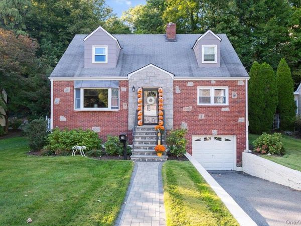 24 Dogwood Drive , Scarsdale, NY 10583