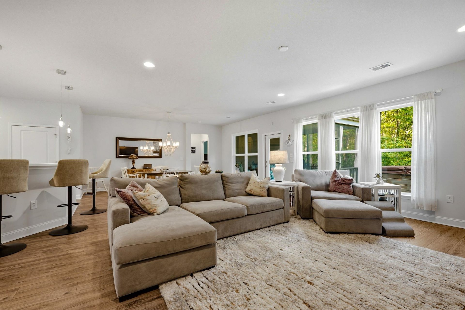 650 Mccown Dr. Photo 8