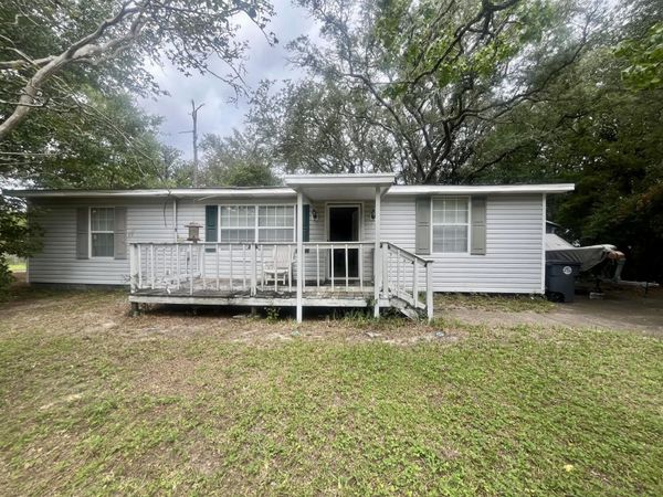 312 Hillcrest Avenue, Valparaiso, FL 32580