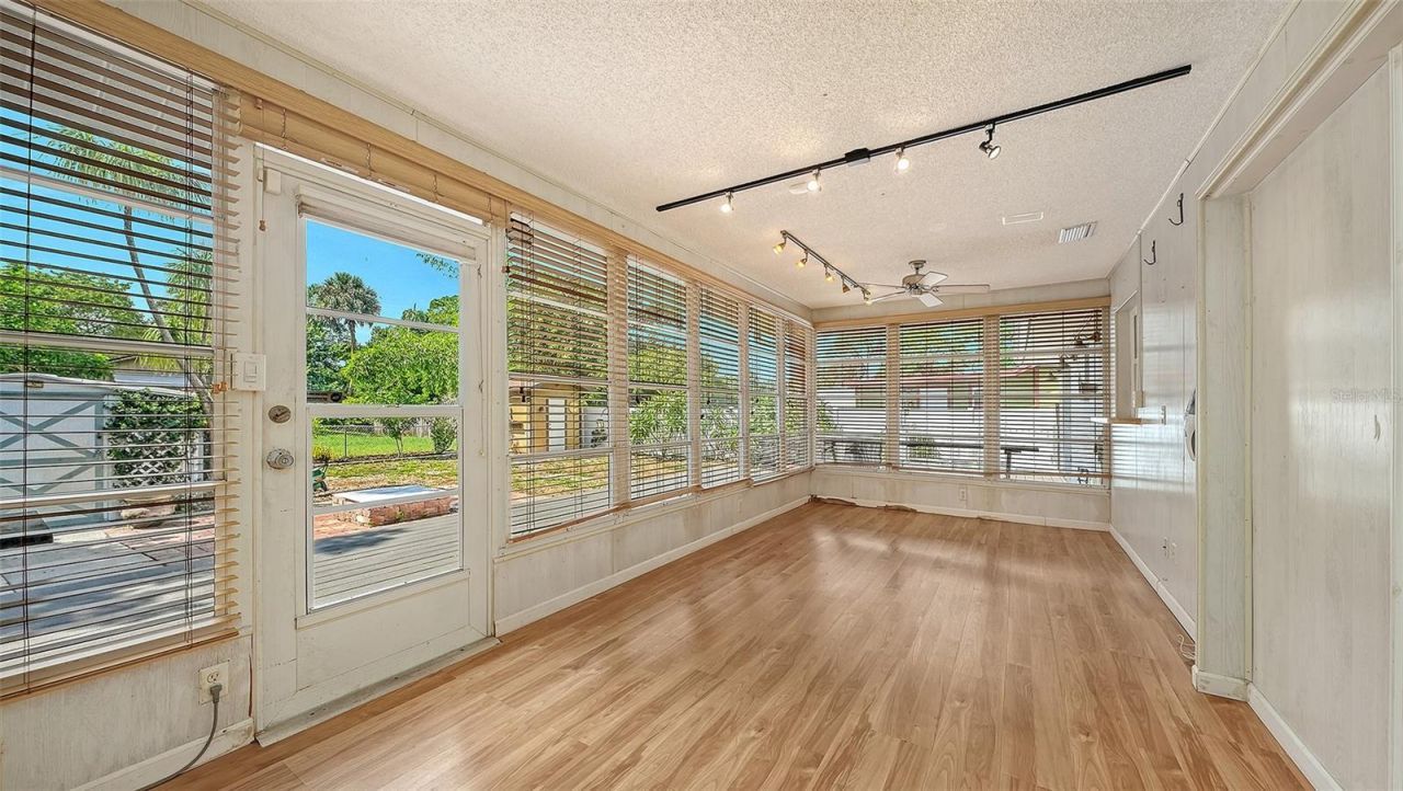 4090 Groveland Avenue , Sarasota, FL 34231 Photo
