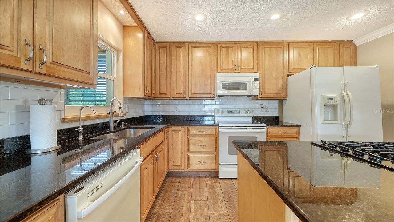 4090 Groveland Avenue , Sarasota, FL 34231 Photo