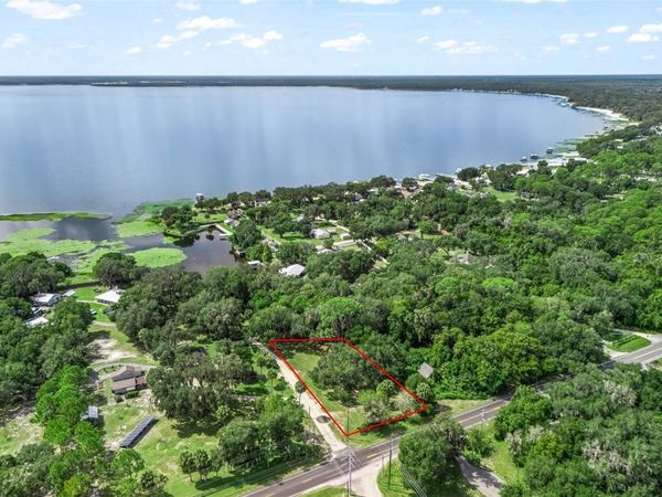 12530 SE 142ND AVENUE , OCKLAWAHA, FL 32179