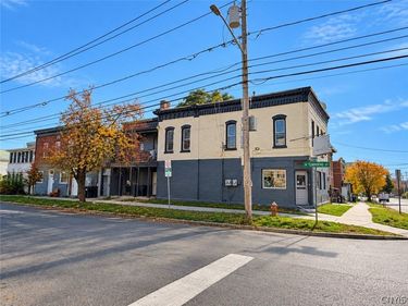 318 E Division St, Syracuse, NY 13208