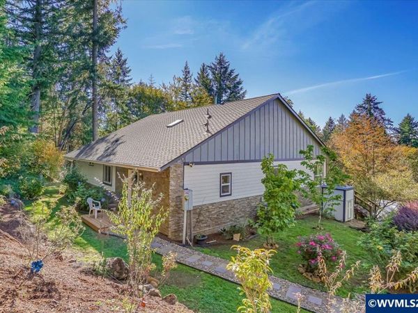 22500 SE Royal Anne Dr, Amity, OR 97101