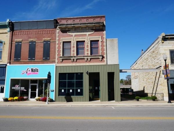 213 N Main Street, Charles City, IA 50616