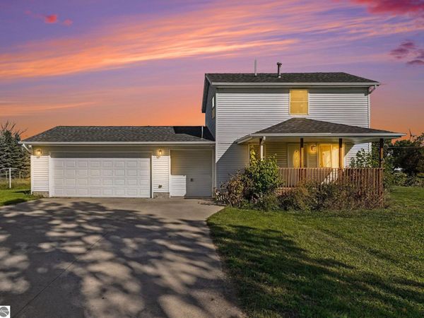 9682 Wise Road S, Shepherd, MI 48883