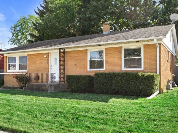 2709 Pinehurst Ave, Racine, WI 53403