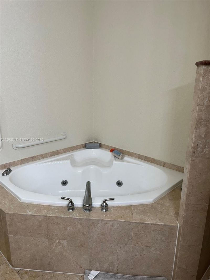 1640 Presidential Way , Unit 103, West Palm Beach, FL 33401 Photo
