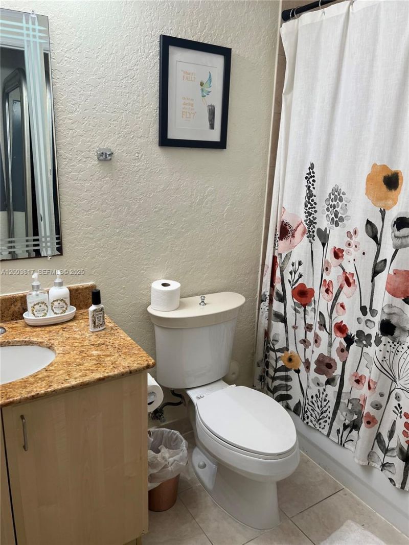 1640 Presidential Way , Unit 103, West Palm Beach, FL 33401 Photo
