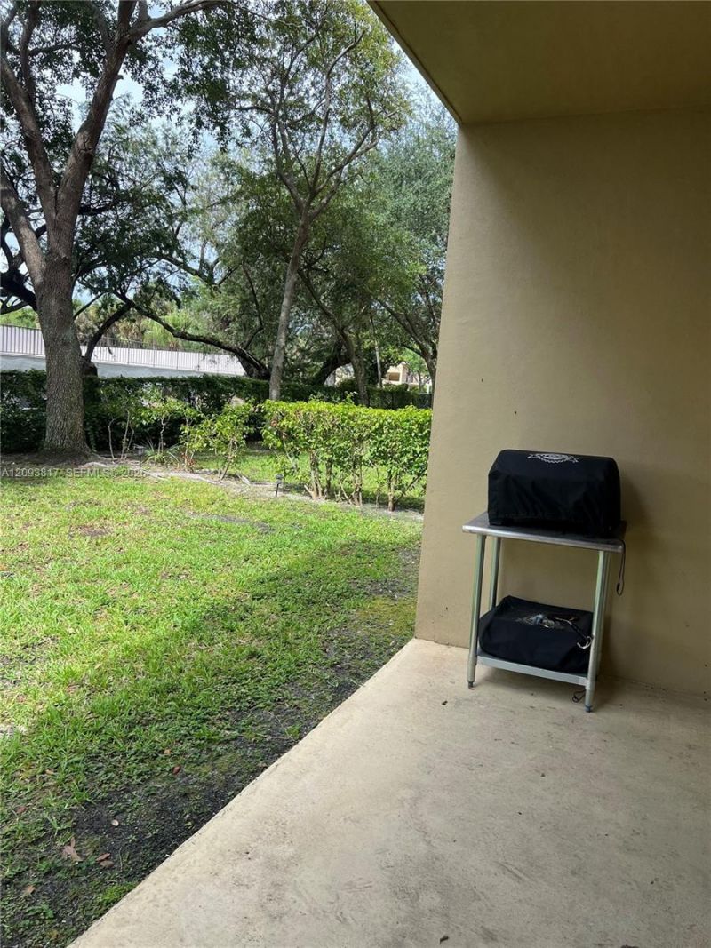 1640 Presidential Way , Unit 103, West Palm Beach, FL 33401 Photo