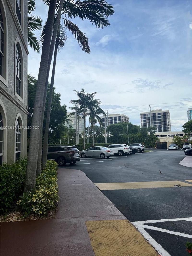 1640 Presidential Way , Unit 103, West Palm Beach, FL 33401 Photo