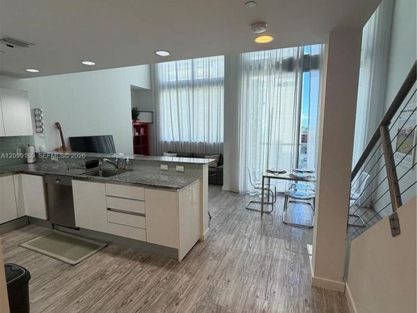 1060 Brickell Ave , Unit 811, Miami, FL 33131
