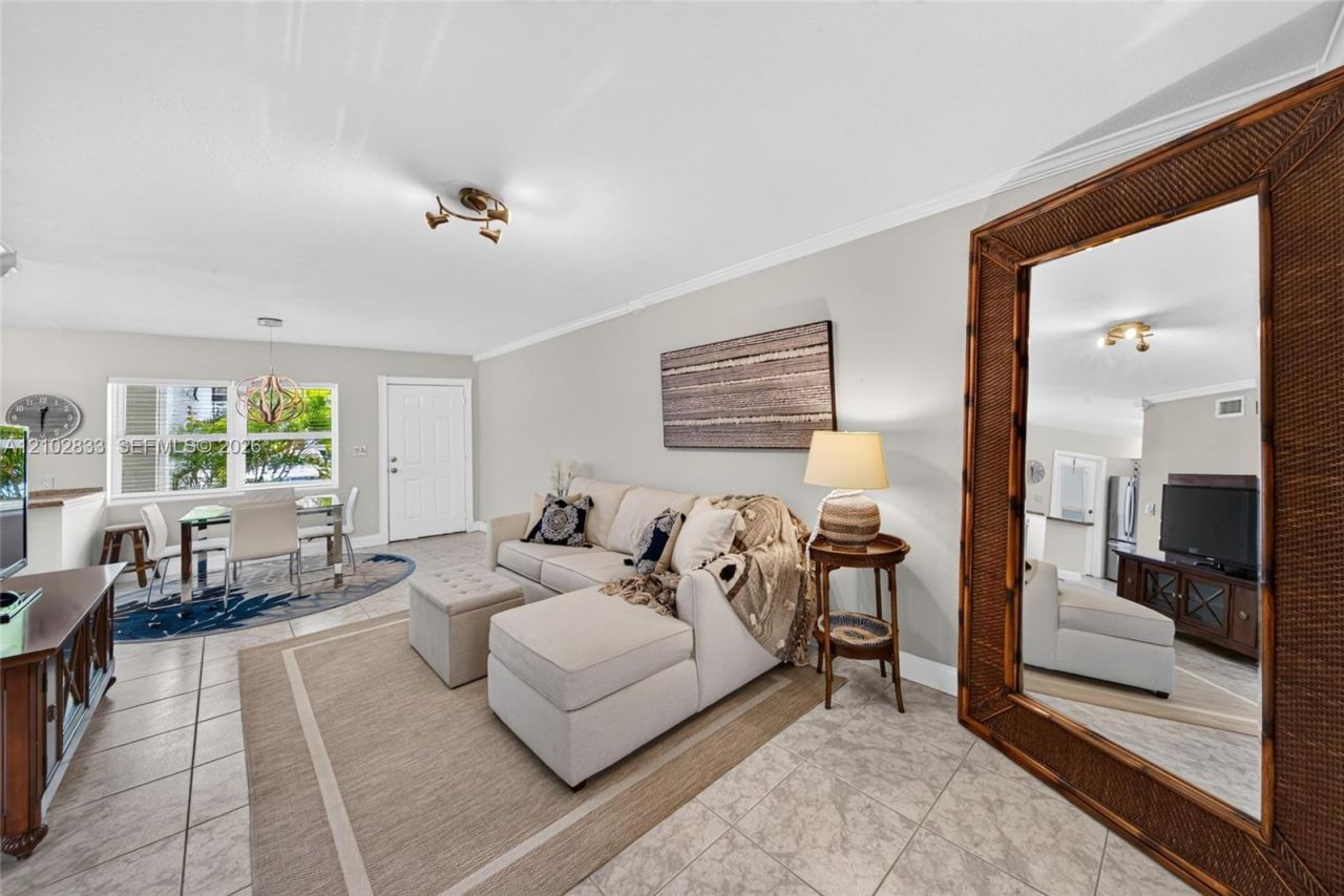 3127 S Ocean Dr, Unit 121, Hallandale Beach, FL 33009 Photo