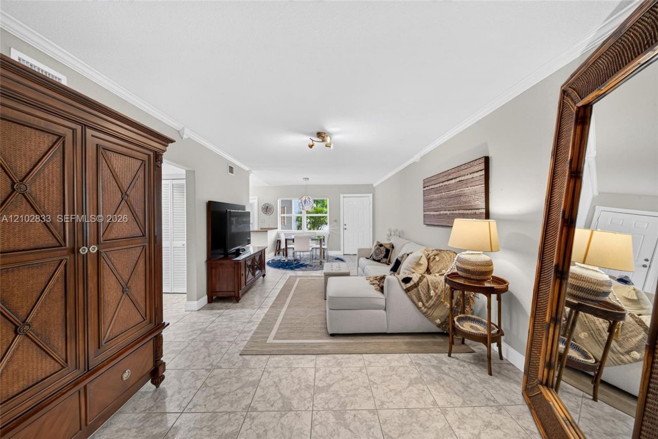 3127 S Ocean Dr, Unit 121, Hallandale Beach, FL 33009 Photo