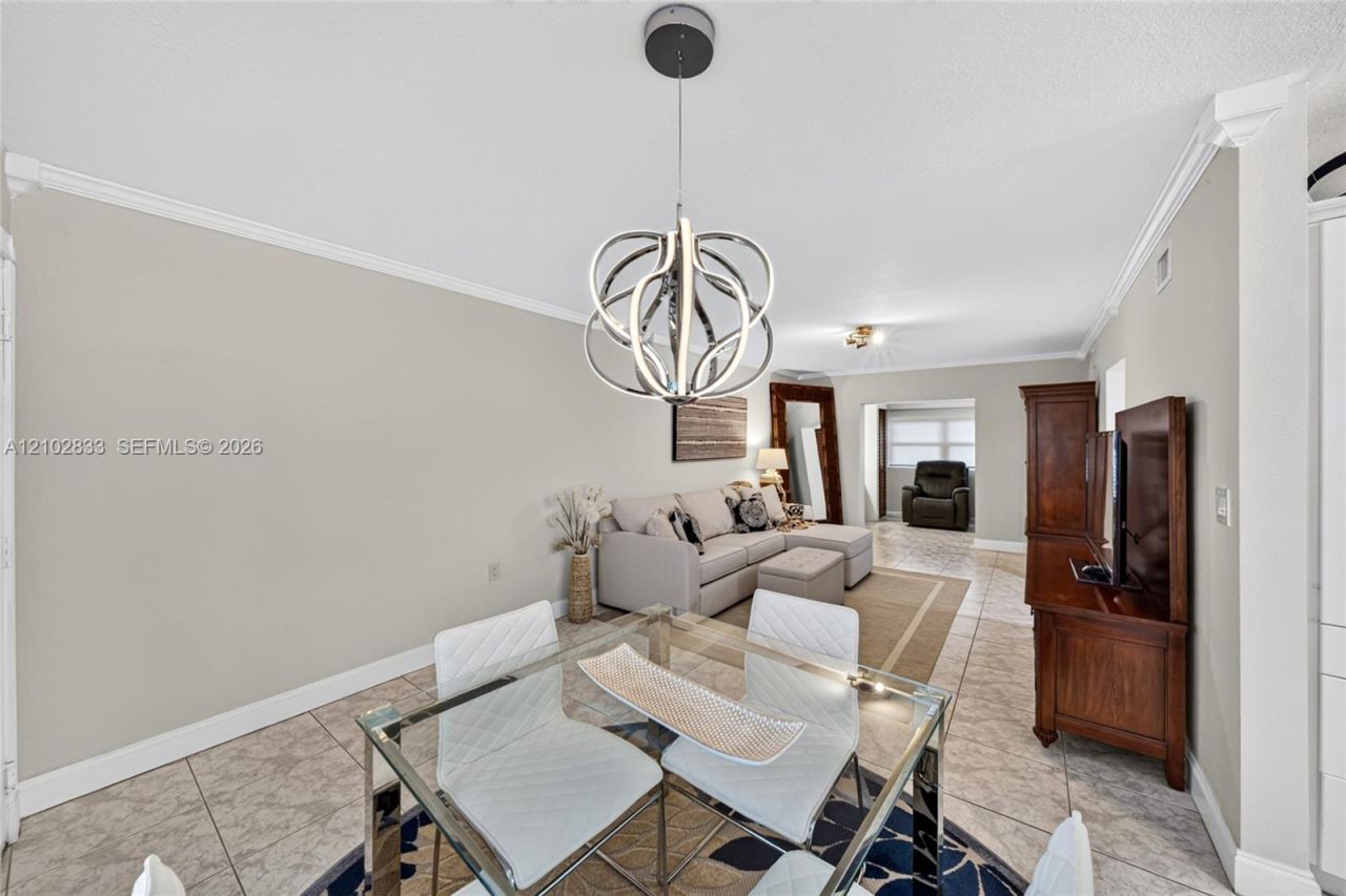 3127 S Ocean Dr, Unit 121, Hallandale Beach, FL 33009 Photo