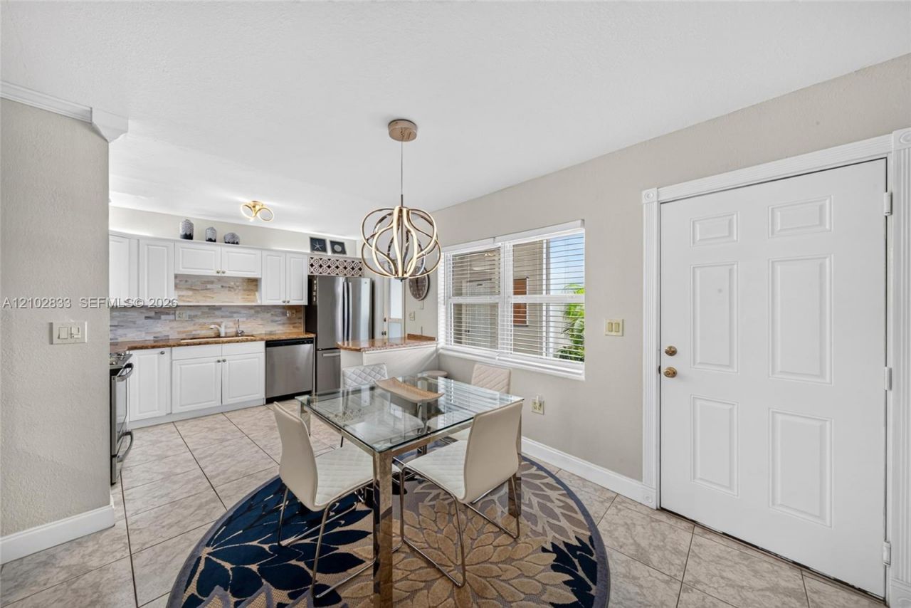 3127 S Ocean Dr, Unit 121, Hallandale Beach, FL 33009 Photo