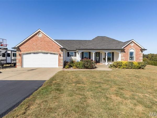 5203 Spring Valley Drive , Farmington, MO 63640