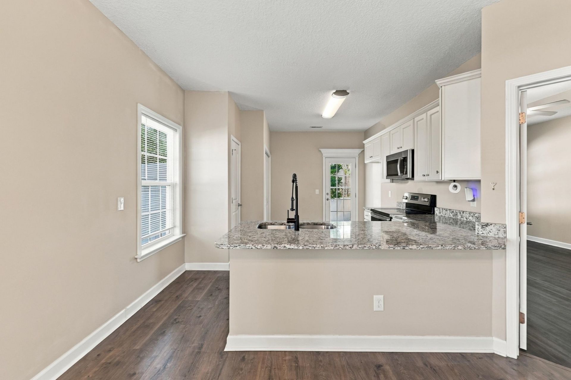 3669 Clay Pond Village Ln. Photo 10