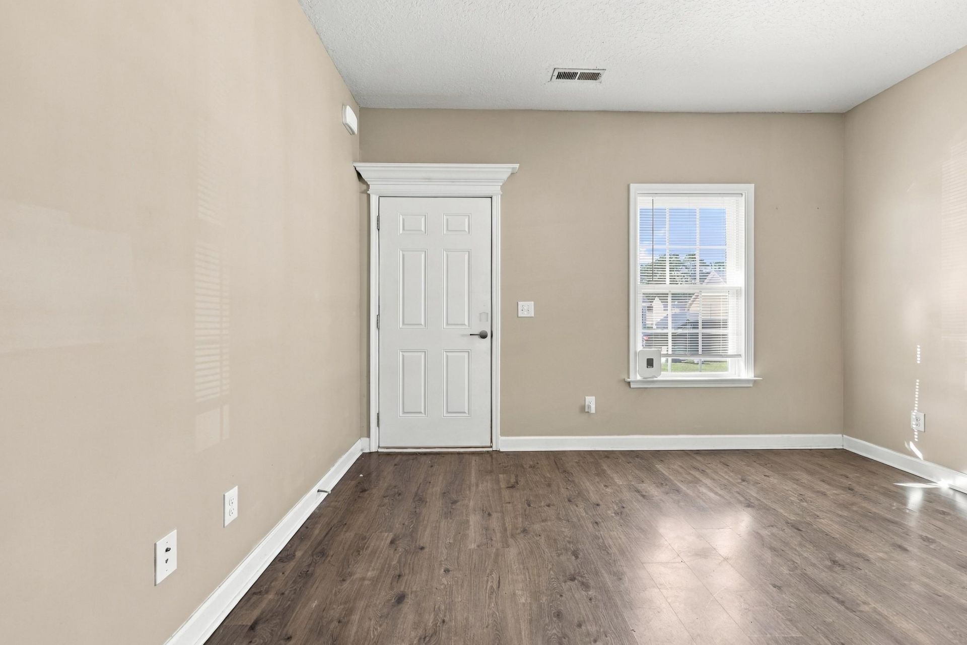 3669 Clay Pond Village Ln. Photo 4