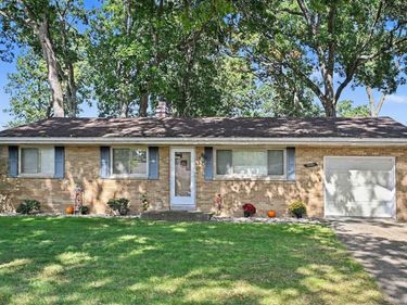 19401 Haviland Drive, South Bend, IN 46637