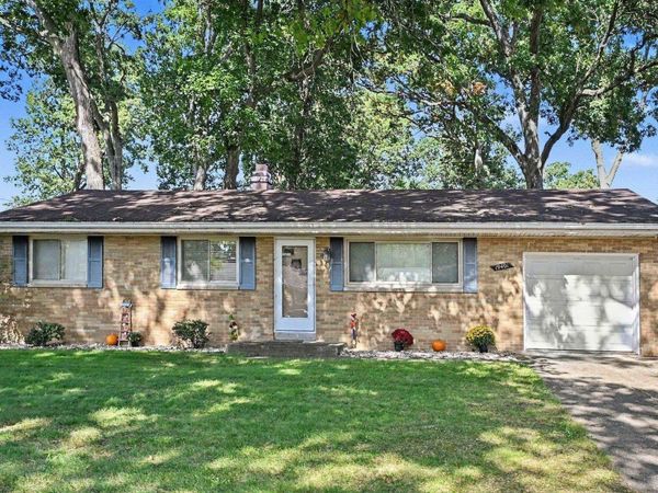 19401 Haviland Drive, South Bend, IN 46637