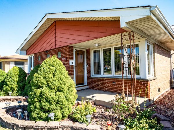 8607 S Tripp Avenue , Chicago, IL 60652