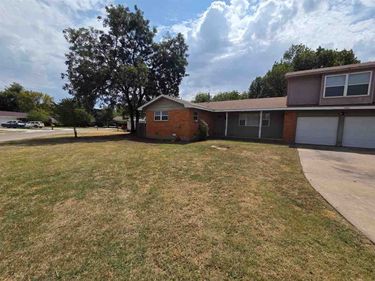 4302 NW Santa Fe Ave, Lawton, OK 73505