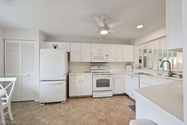 515 Gabriel Cir , Unit 10, Naples, FL 34104 Photo