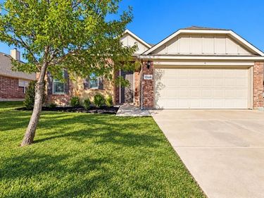 12441 Woods Edge Trail, Fort Worth, TX 76244