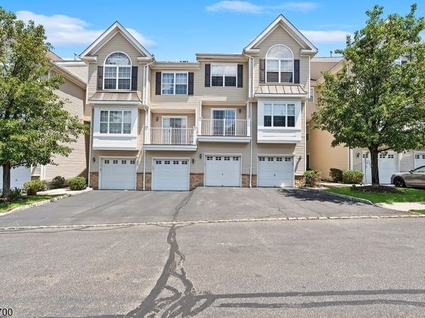 74 Mountainside Dr, Unit 74, Pompton Lakes, NJ 07442