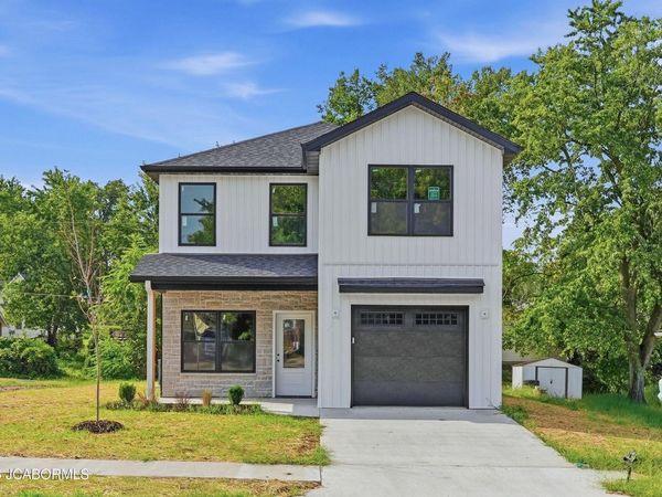 1010 CONCANNON STREET, Moberly, MO 65270